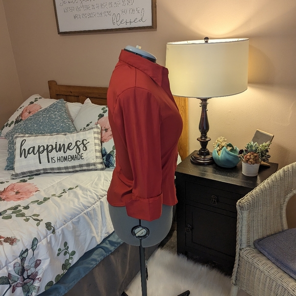 Medium redish button down dress shirt - Picture 6 of 9